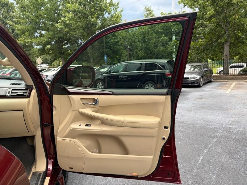 Lexus LX 570 Sport Utility 2011