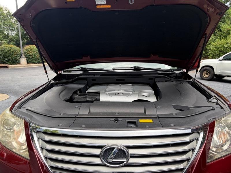 Lexus LX 570 Sport Utility 2011