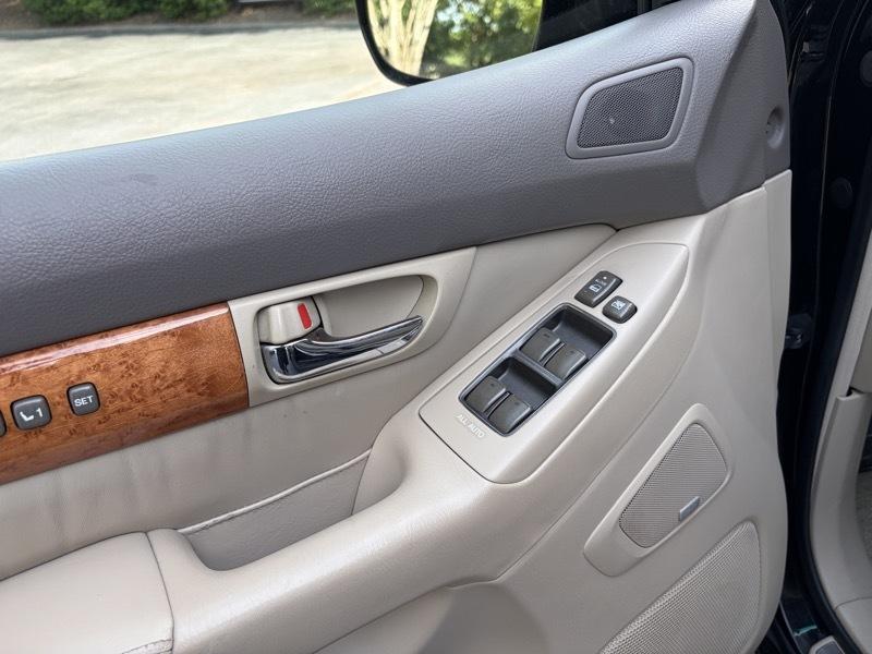 Lexus GX 470 Sport Utility 2005