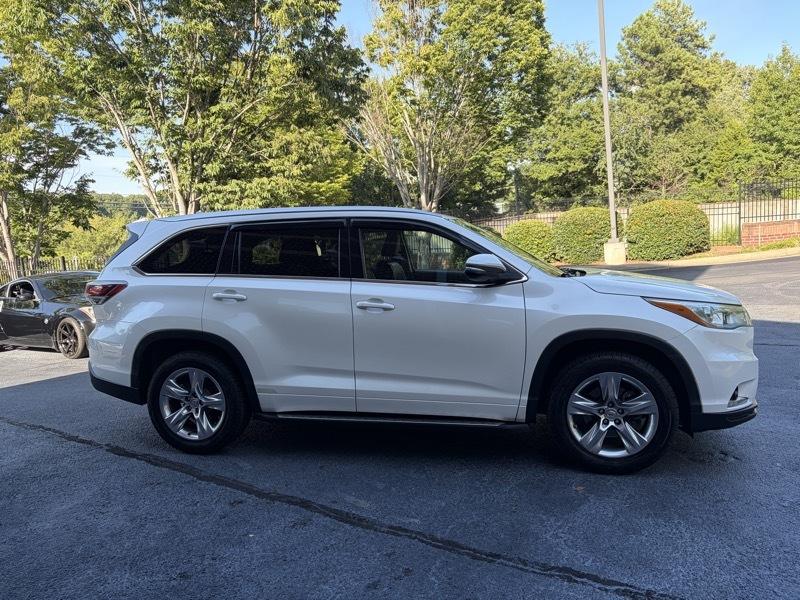 Toyota Highlander Limited FWD V6 2015
