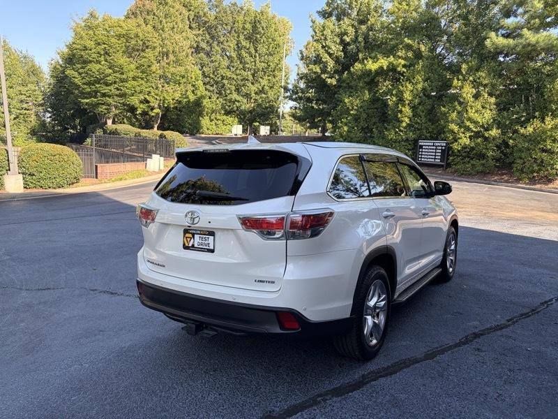 Toyota Highlander Limited FWD V6 2015
