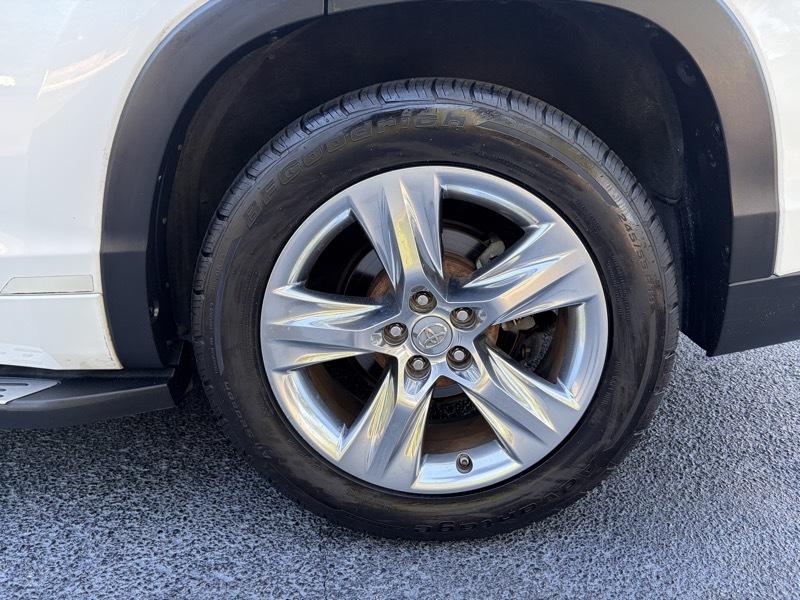 Toyota Highlander Limited FWD V6 2015