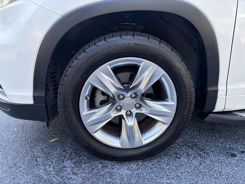 Toyota Highlander Limited FWD V6 2015