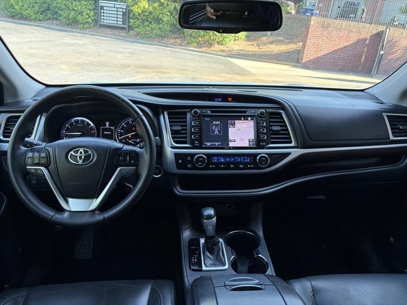 Toyota Highlander Limited FWD V6 2015