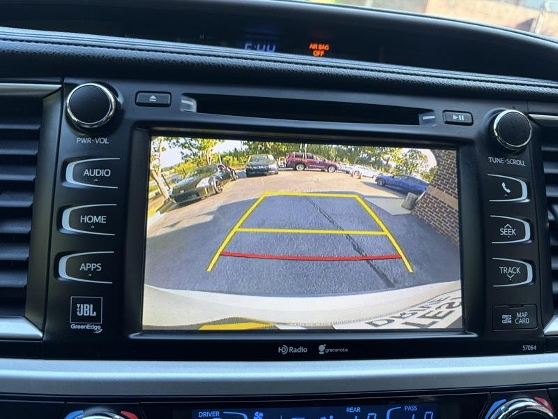 Toyota Highlander Limited FWD V6 2015
