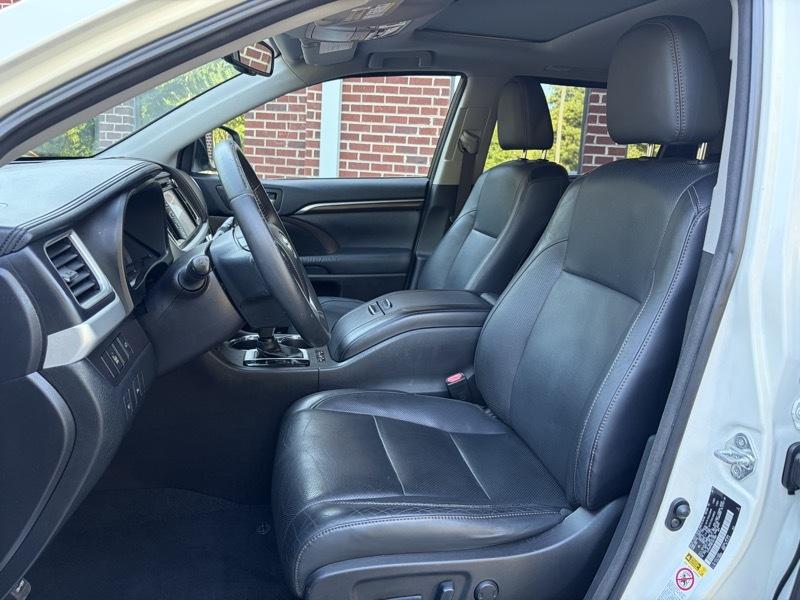 Toyota Highlander Limited FWD V6 2015
