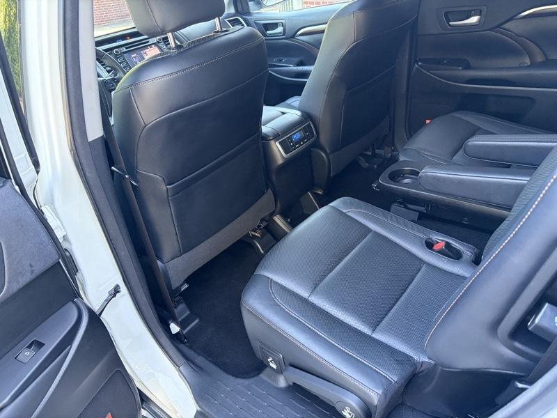 Toyota Highlander Limited FWD V6 2015