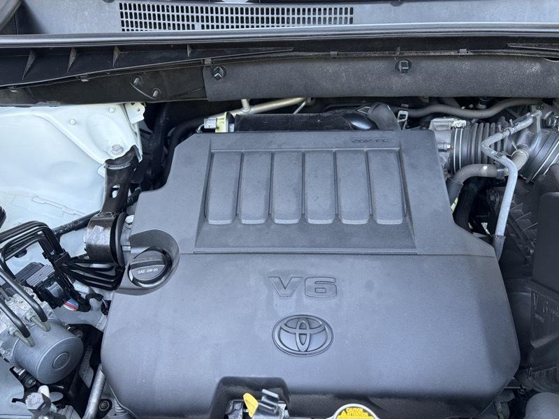 Toyota Highlander Limited FWD V6 2015
