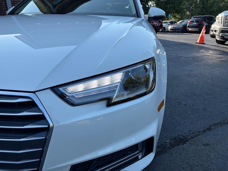 Audi A4 2.0T Premium Sedan 2018