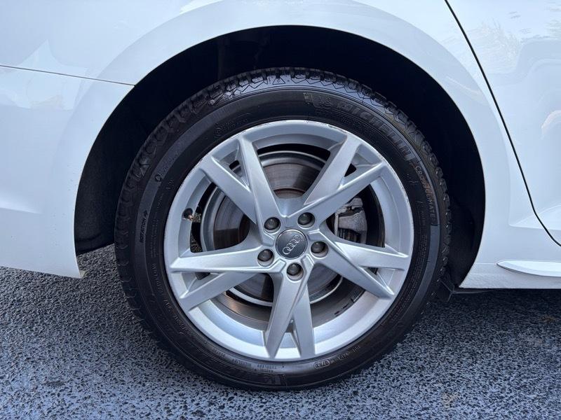 Audi A4 2.0T Premium Sedan 2018