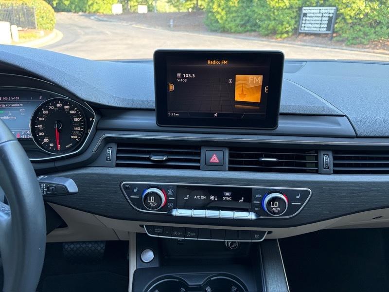 Audi A4 2.0T Premium Sedan 2018