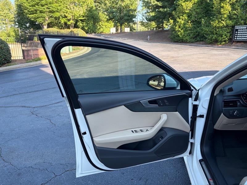 Audi A4 2.0T Premium Sedan 2018