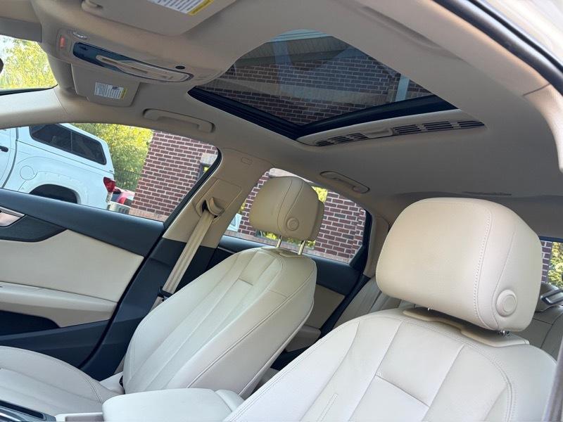 Audi A4 2.0T Premium Sedan 2018