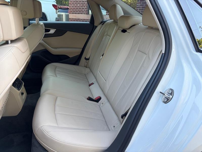 Audi A4 2.0T Premium Sedan 2018