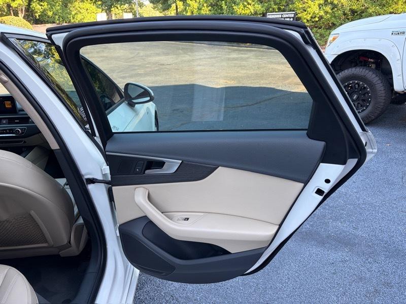 Audi A4 2.0T Premium Sedan 2018