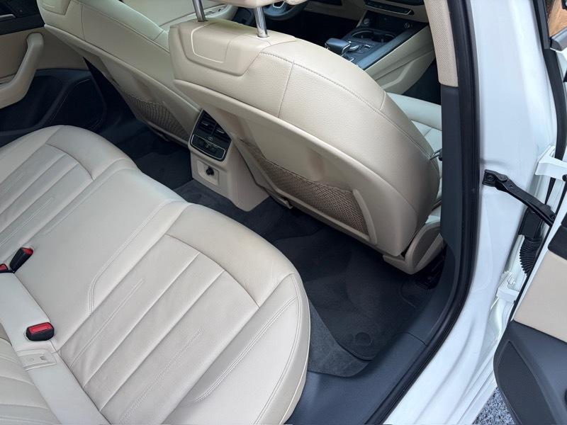 Audi A4 2.0T Premium Sedan 2018