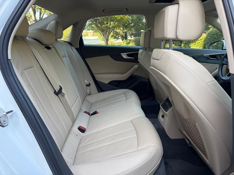 Audi A4 2.0T Premium Sedan 2018