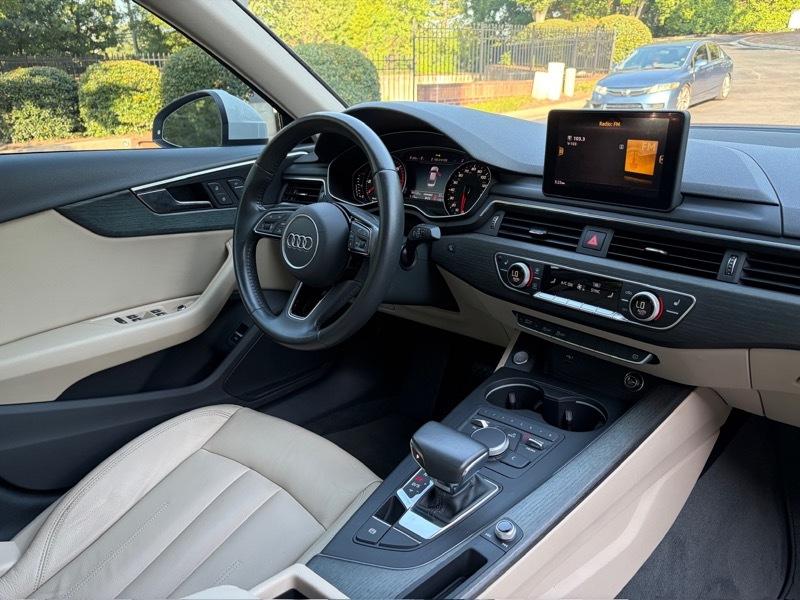 Audi A4 2.0T Premium Sedan 2018