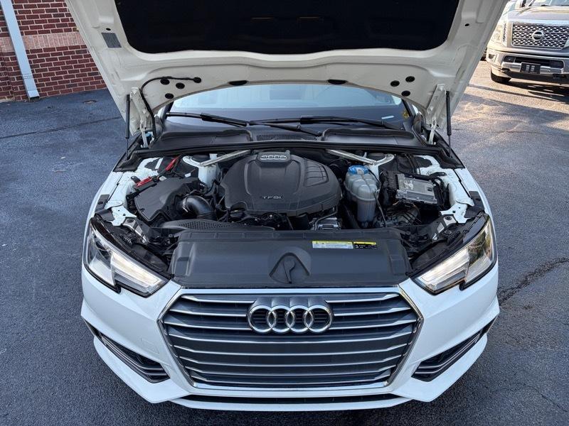 Audi A4 2.0T Premium Sedan 2018