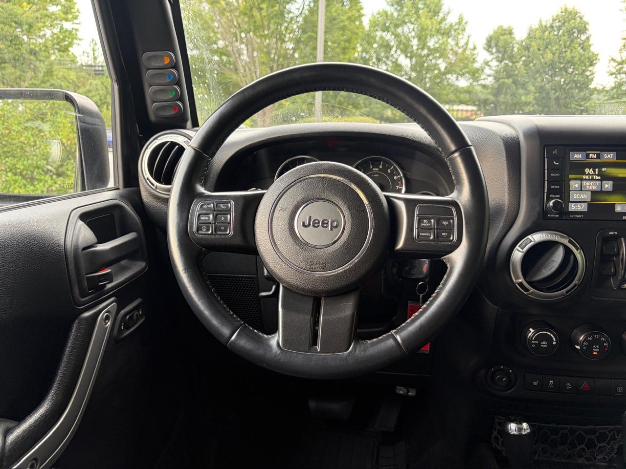Jeep Wrangler Unlimited Sahara 4WD 2015