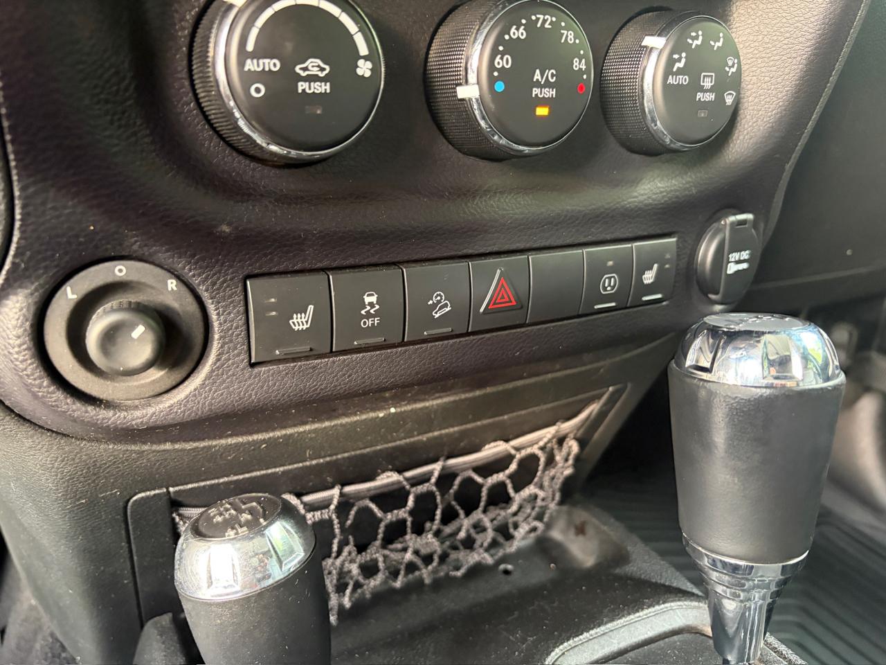 Jeep Wrangler Unlimited Sahara 4WD 2015