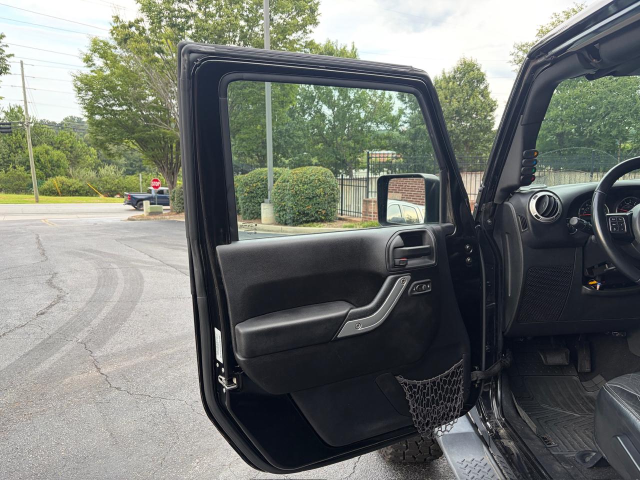Jeep Wrangler Unlimited Sahara 4WD 2015