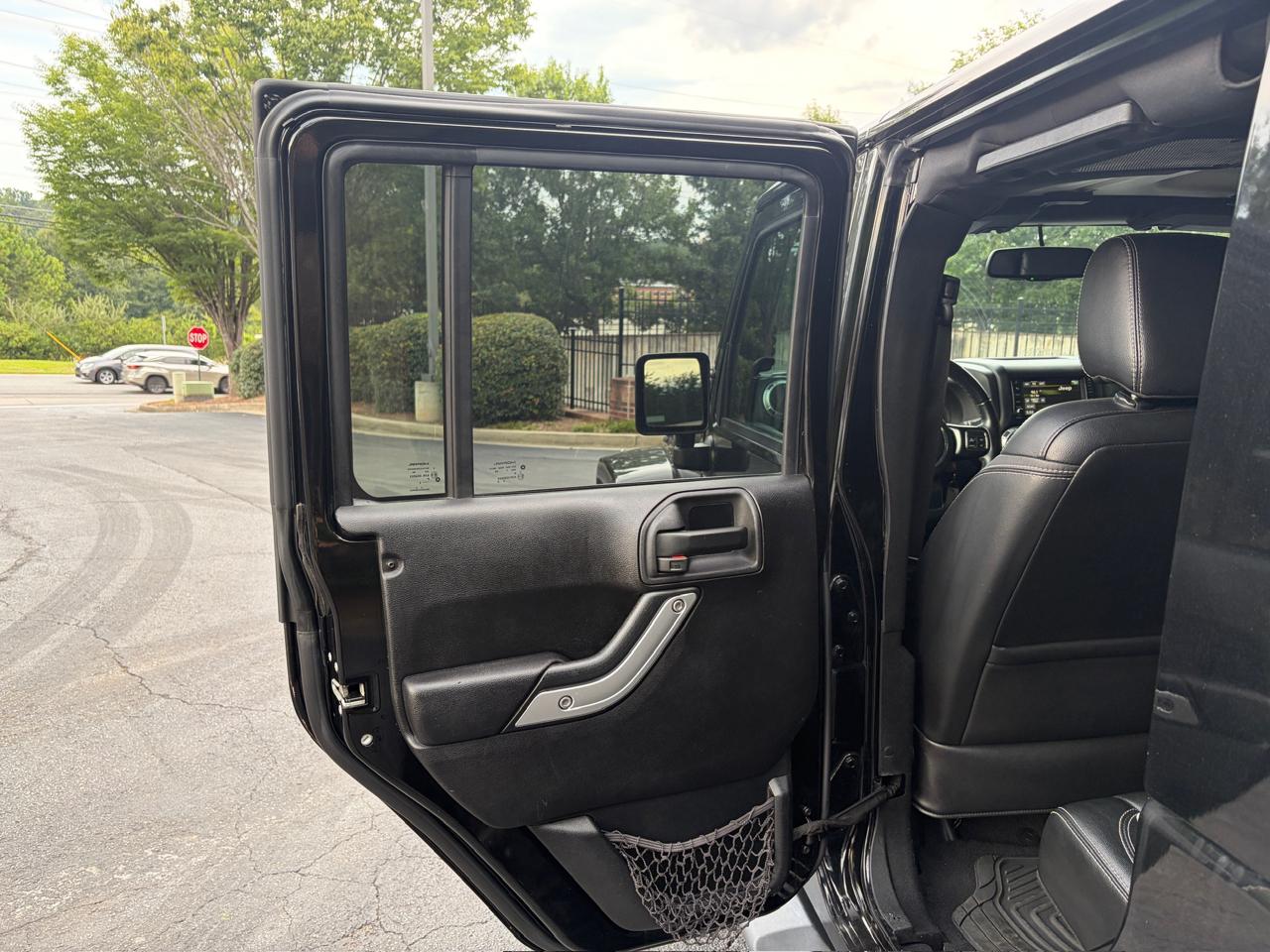 Jeep Wrangler Unlimited Sahara 4WD 2015