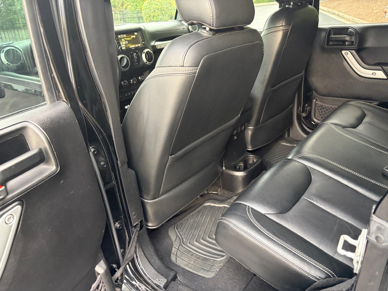 Jeep Wrangler Unlimited Sahara 4WD 2015