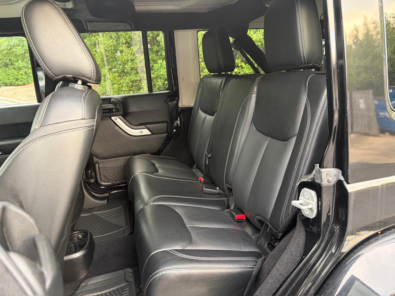 Jeep Wrangler Unlimited Sahara 4WD 2015
