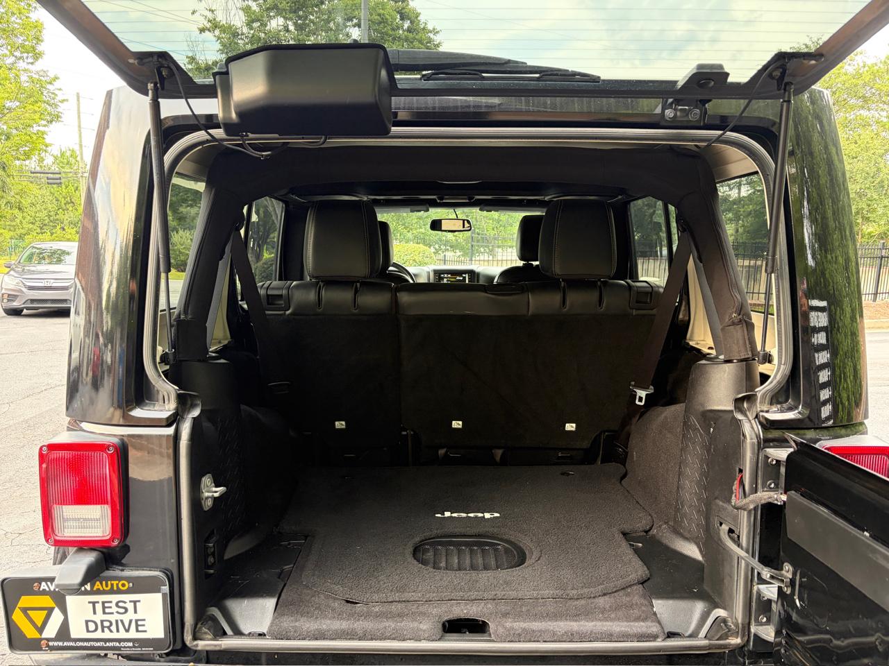 Jeep Wrangler Unlimited Sahara 4WD 2015