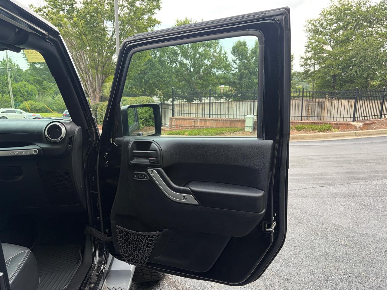 Jeep Wrangler Unlimited Sahara 4WD 2015