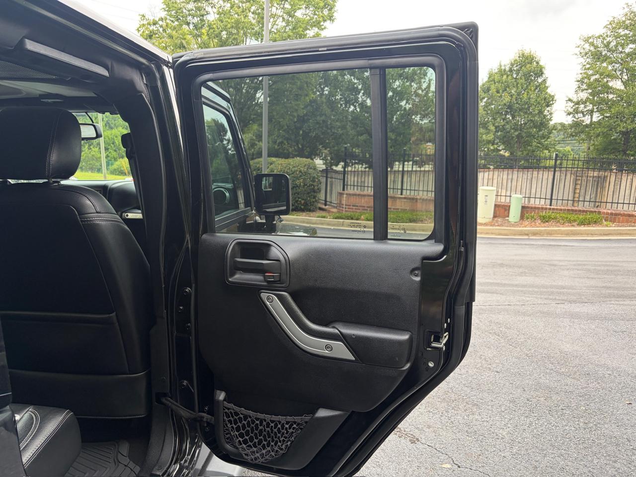 Jeep Wrangler Unlimited Sahara 4WD 2015