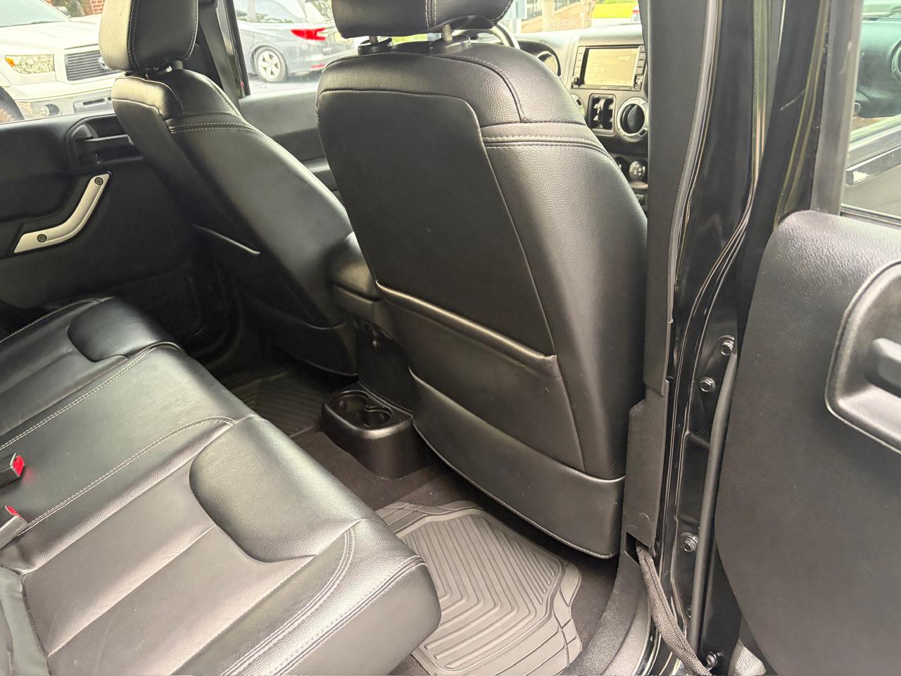 Jeep Wrangler Unlimited Sahara 4WD 2015