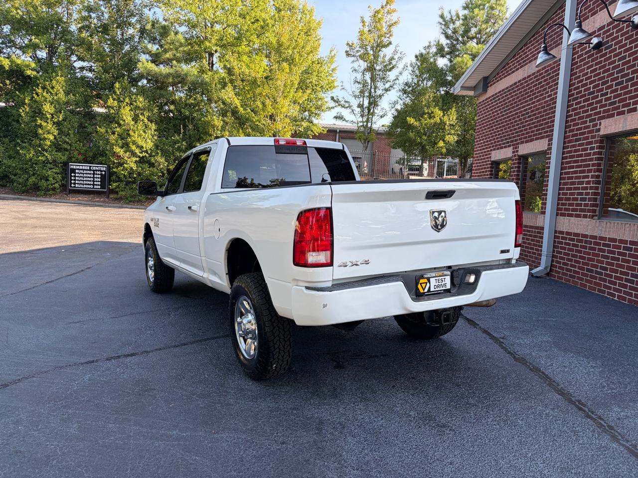 RAM 2500 SLT Crew Cab SWB 4WD 2017