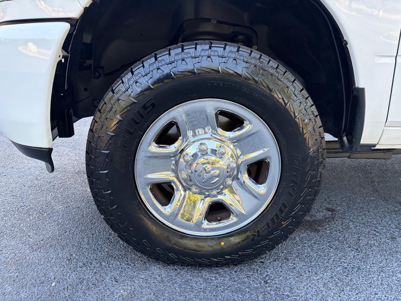 RAM 2500 SLT Crew Cab SWB 4WD 2017
