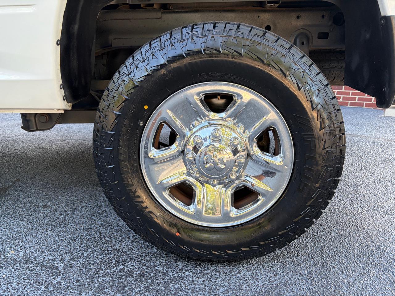 RAM 2500 SLT Crew Cab SWB 4WD 2017