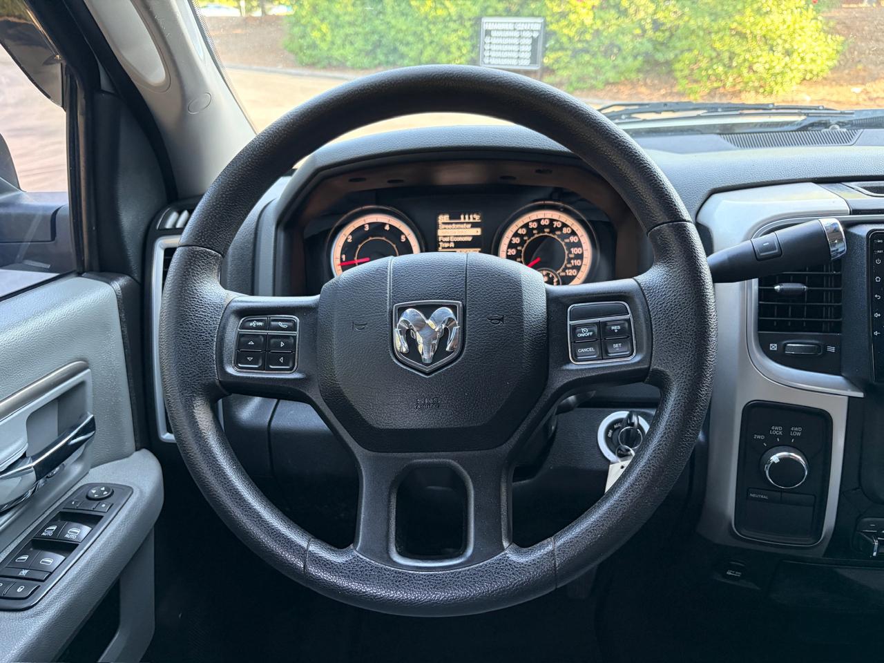 RAM 2500 SLT Crew Cab SWB 4WD 2017