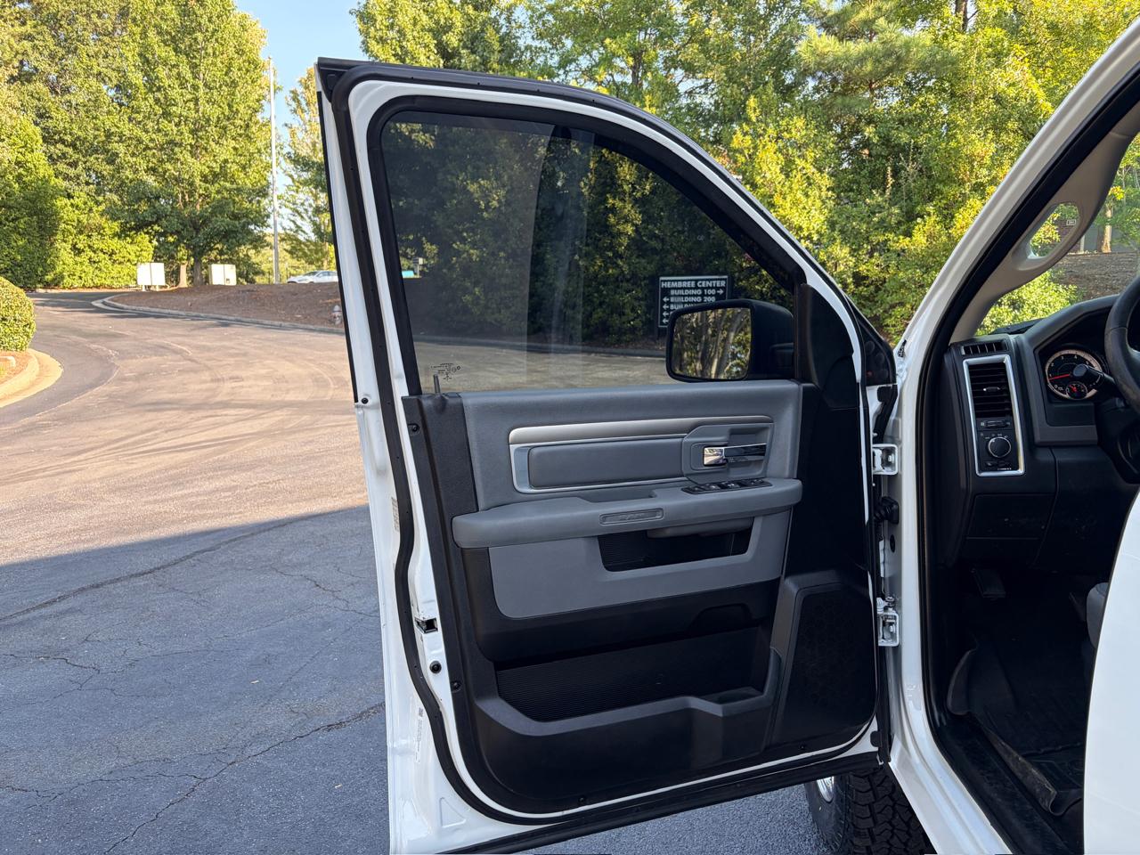 RAM 2500 SLT Crew Cab SWB 4WD 2017