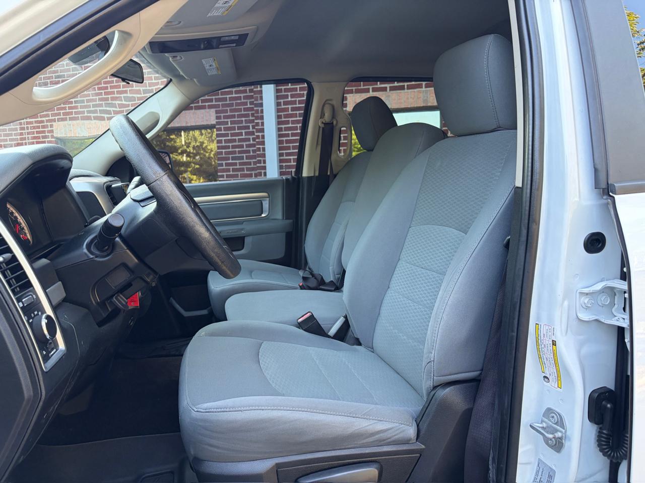 RAM 2500 SLT Crew Cab SWB 4WD 2017
