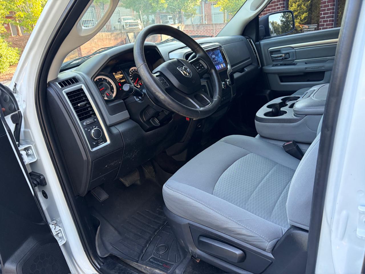 RAM 2500 SLT Crew Cab SWB 4WD 2017