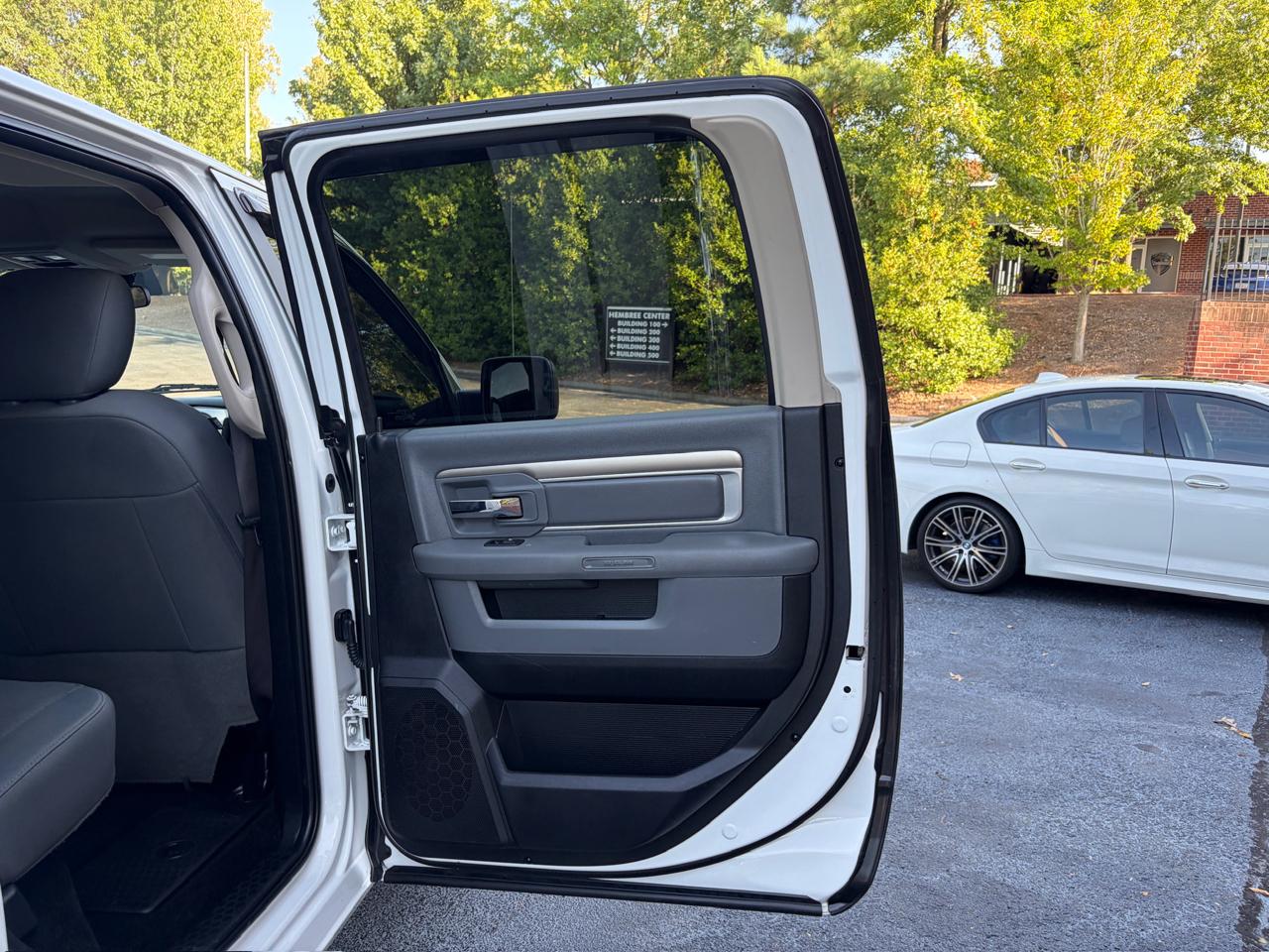 RAM 2500 SLT Crew Cab SWB 4WD 2017