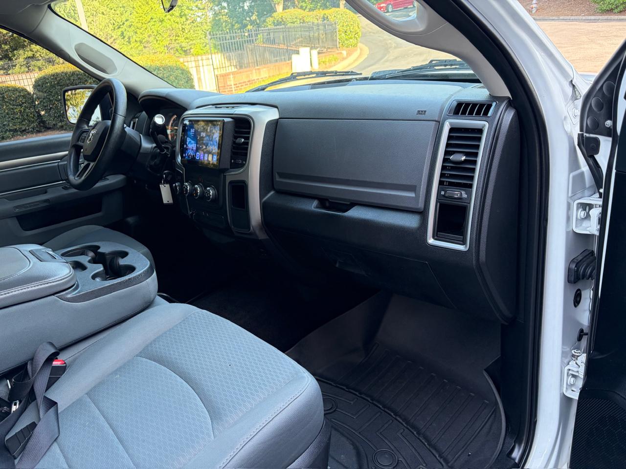 RAM 2500 SLT Crew Cab SWB 4WD 2017