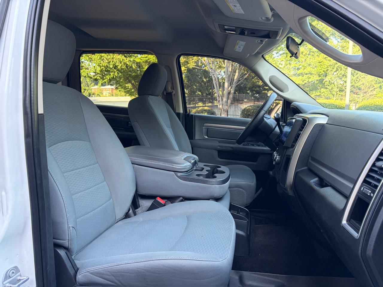 RAM 2500 SLT Crew Cab SWB 4WD 2017