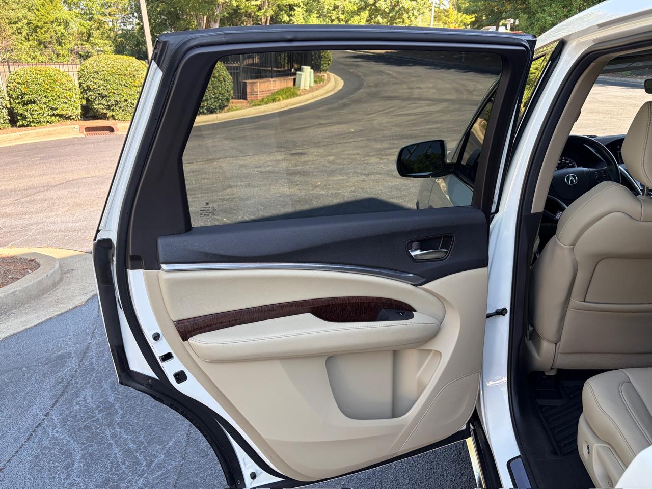 Acura MDX SH-AWD 9-Spd AT w/Tech Package 2017