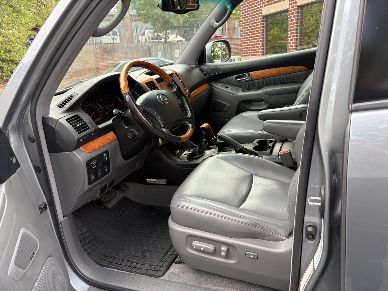 Lexus GX 470 Sport Utility 2004