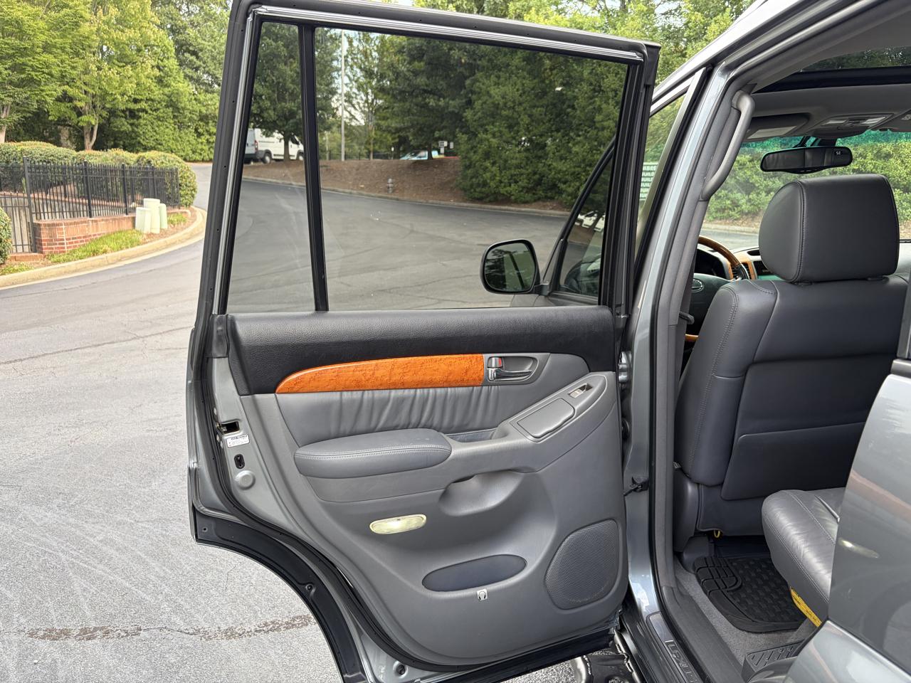 Lexus GX 470 Sport Utility 2004