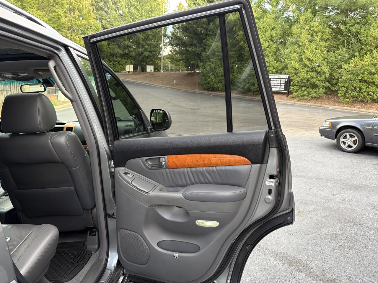 Lexus GX 470 Sport Utility 2004