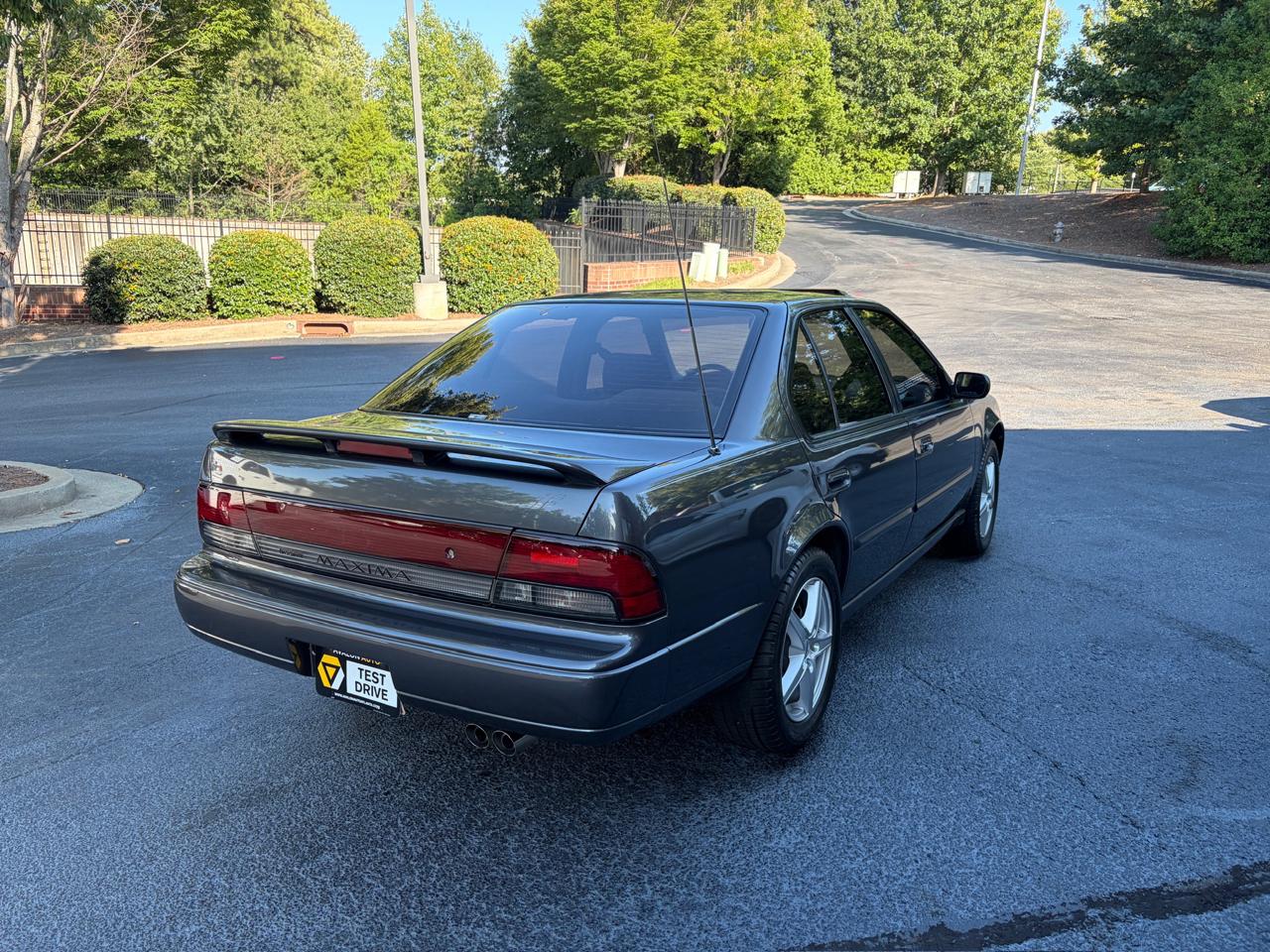 Nissan Maxima SE 1993