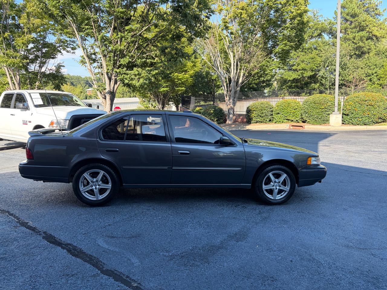 Nissan Maxima SE 1993