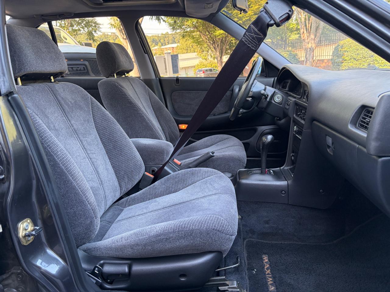 Nissan Maxima SE 1993